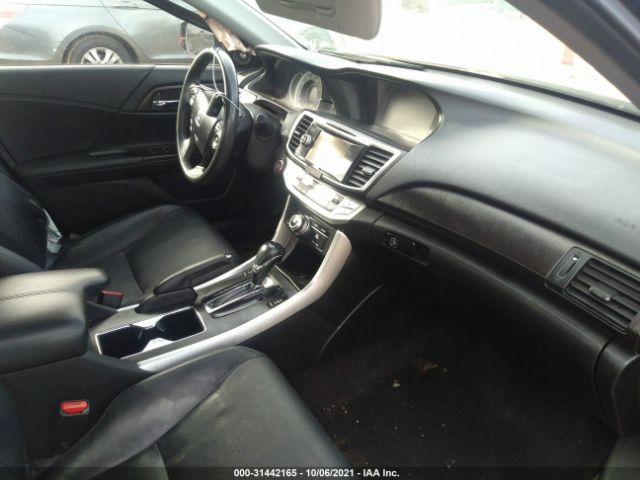 Photo 4 VIN: 1HGCR2F81FA110619 - HONDA ACCORD SEDAN 