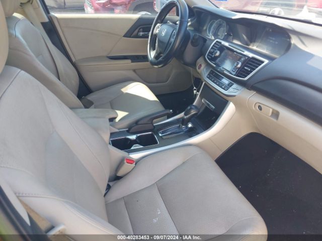 Photo 4 VIN: 1HGCR2F81FA123239 - HONDA ACCORD 