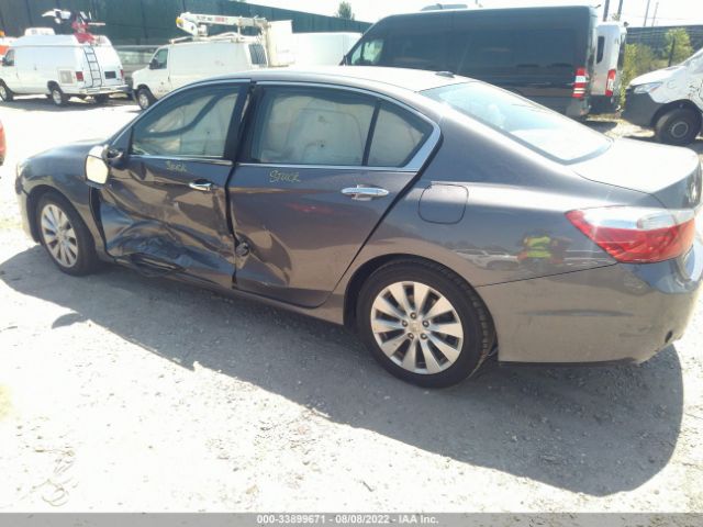 Photo 2 VIN: 1HGCR2F81FA135522 - HONDA ACCORD SEDAN 