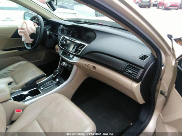 Photo 4 VIN: 1HGCR2F81FA163742 - HONDA ACCORD SEDAN 