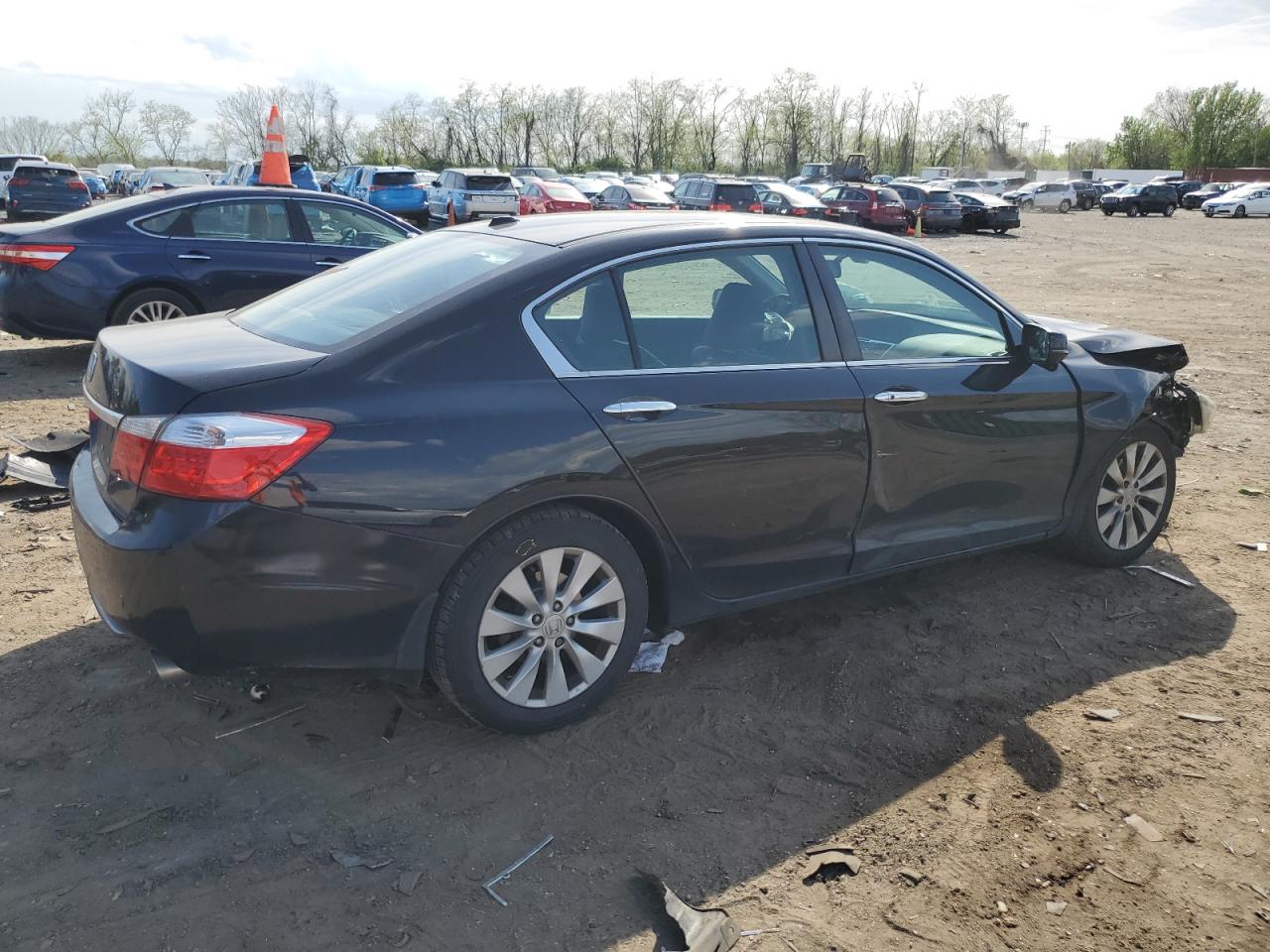 Photo 2 VIN: 1HGCR2F81FA229237 - HONDA ACCORD 