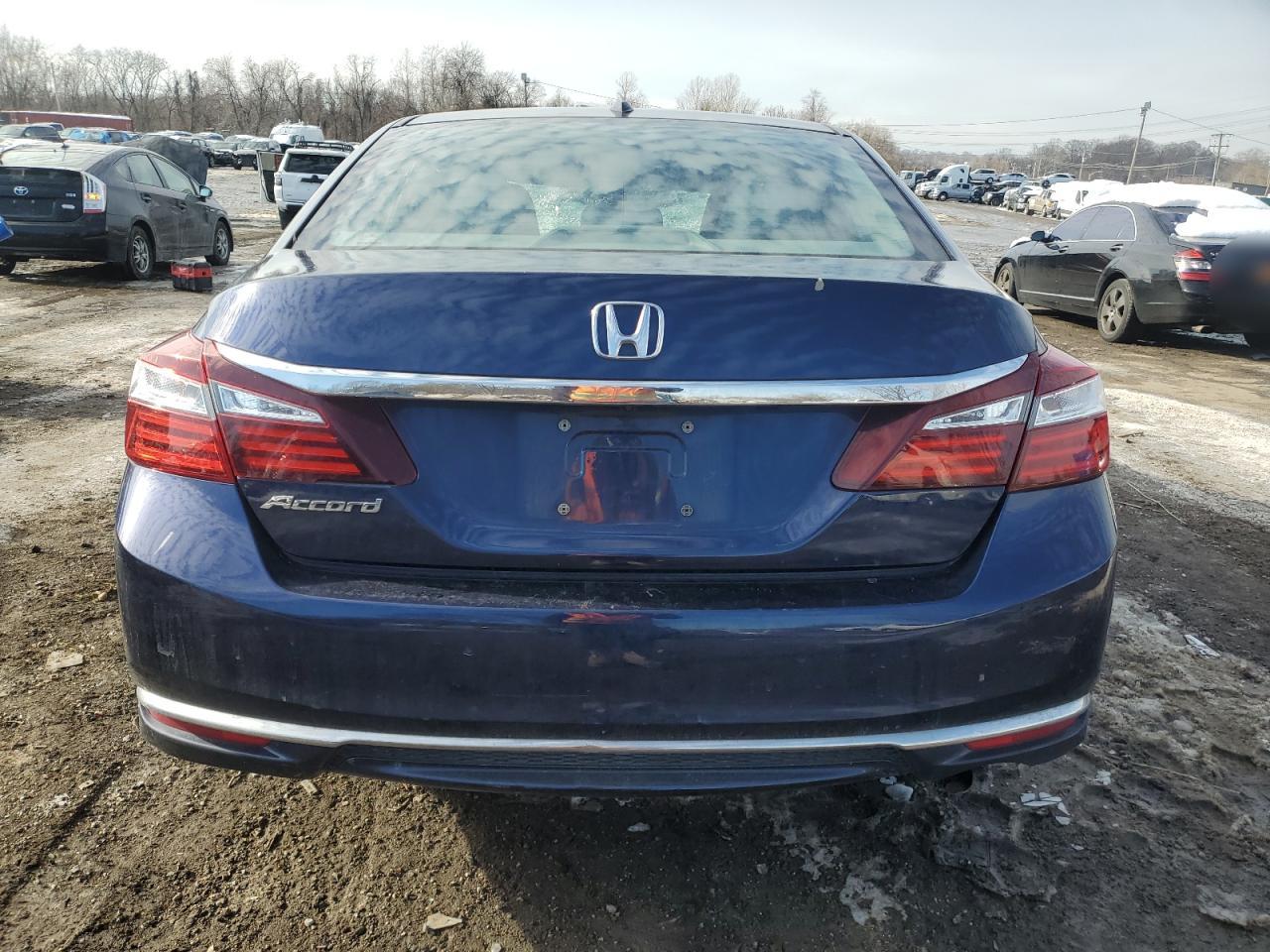 Photo 5 VIN: 1HGCR2F81GA115210 - HONDA ACCORD 