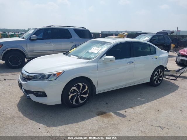 Photo 1 VIN: 1HGCR2F81HA011382 - HONDA ACCORD 