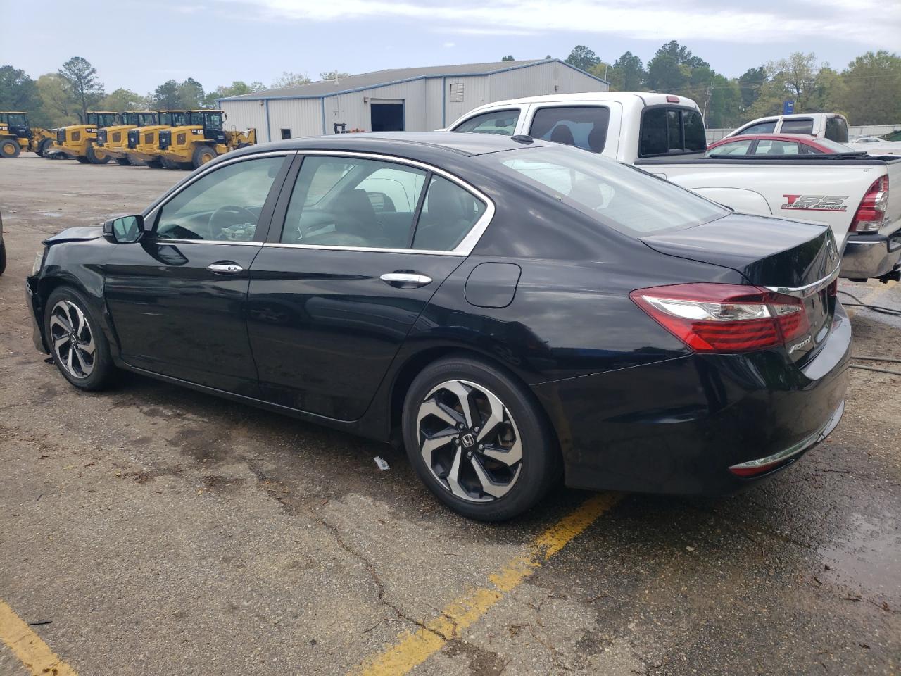 Photo 1 VIN: 1HGCR2F81HA126807 - HONDA ACCORD 