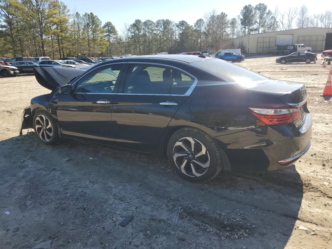 Photo 1 VIN: 1HGCR2F81HA140514 - HONDA ACCORD 