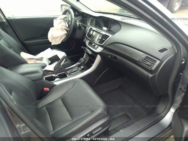 Photo 4 VIN: 1HGCR2F82DA035653 - HONDA ACCORD SDN 