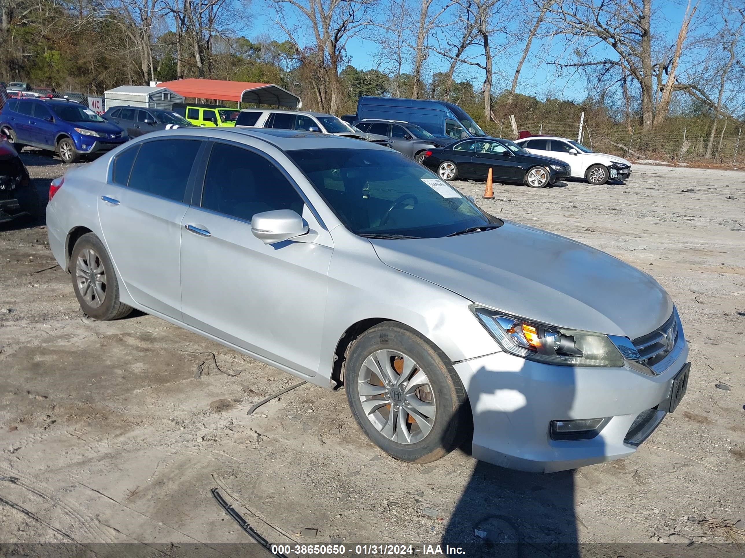 Photo 1 VIN: 1HGCR2F82DA044014 - HONDA ACCORD 