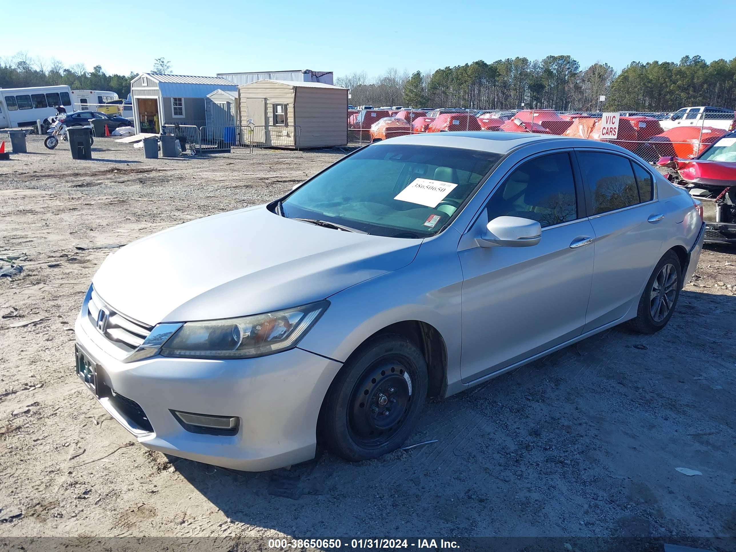 Photo 2 VIN: 1HGCR2F82DA044014 - HONDA ACCORD 