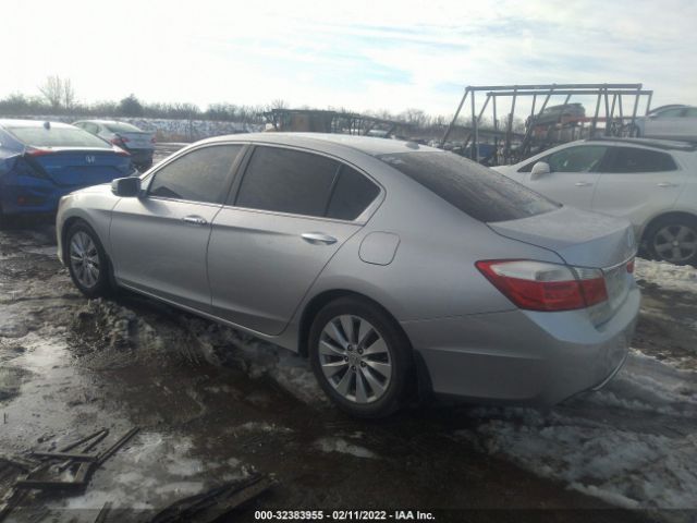 Photo 2 VIN: 1HGCR2F82DA158093 - HONDA ACCORD SDN 