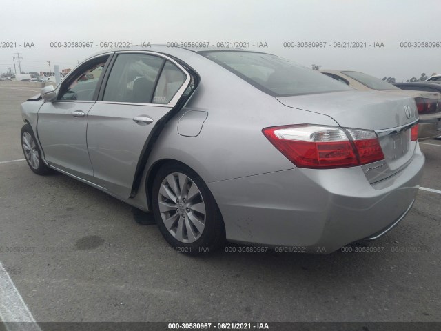 Photo 2 VIN: 1HGCR2F82EA017963 - HONDA ACCORD SEDAN 