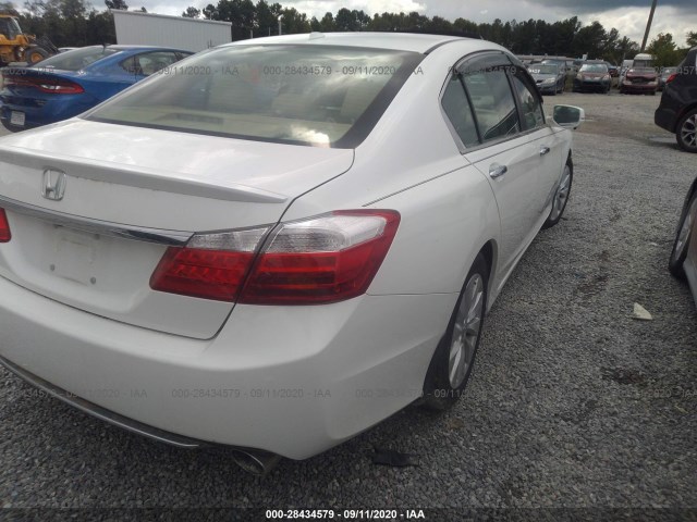 Photo 3 VIN: 1HGCR2F82EA061011 - HONDA ACCORD SEDAN 