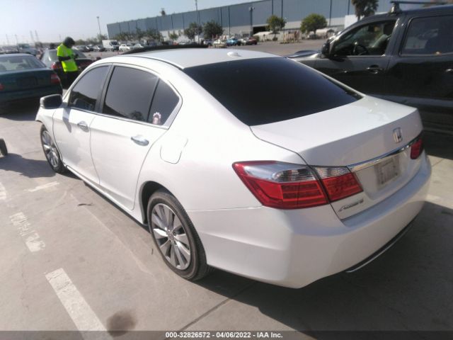 Photo 2 VIN: 1HGCR2F82EA105945 - HONDA ACCORD SEDAN 