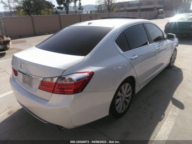 Photo 3 VIN: 1HGCR2F82EA105945 - HONDA ACCORD SEDAN 