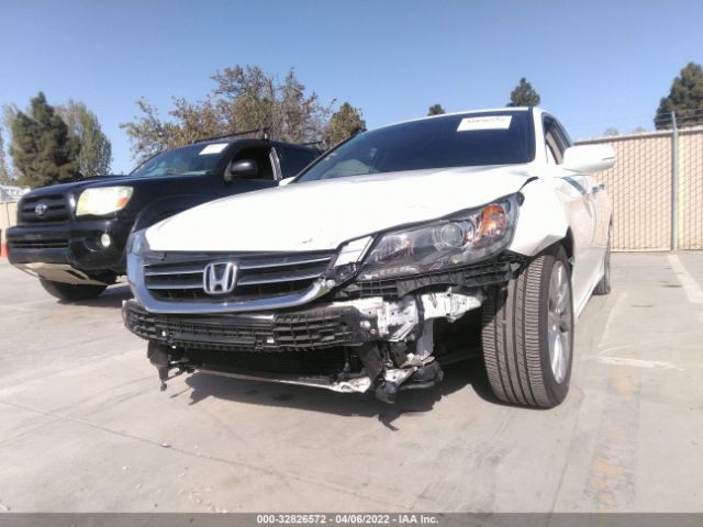 Photo 5 VIN: 1HGCR2F82EA105945 - HONDA ACCORD SEDAN 