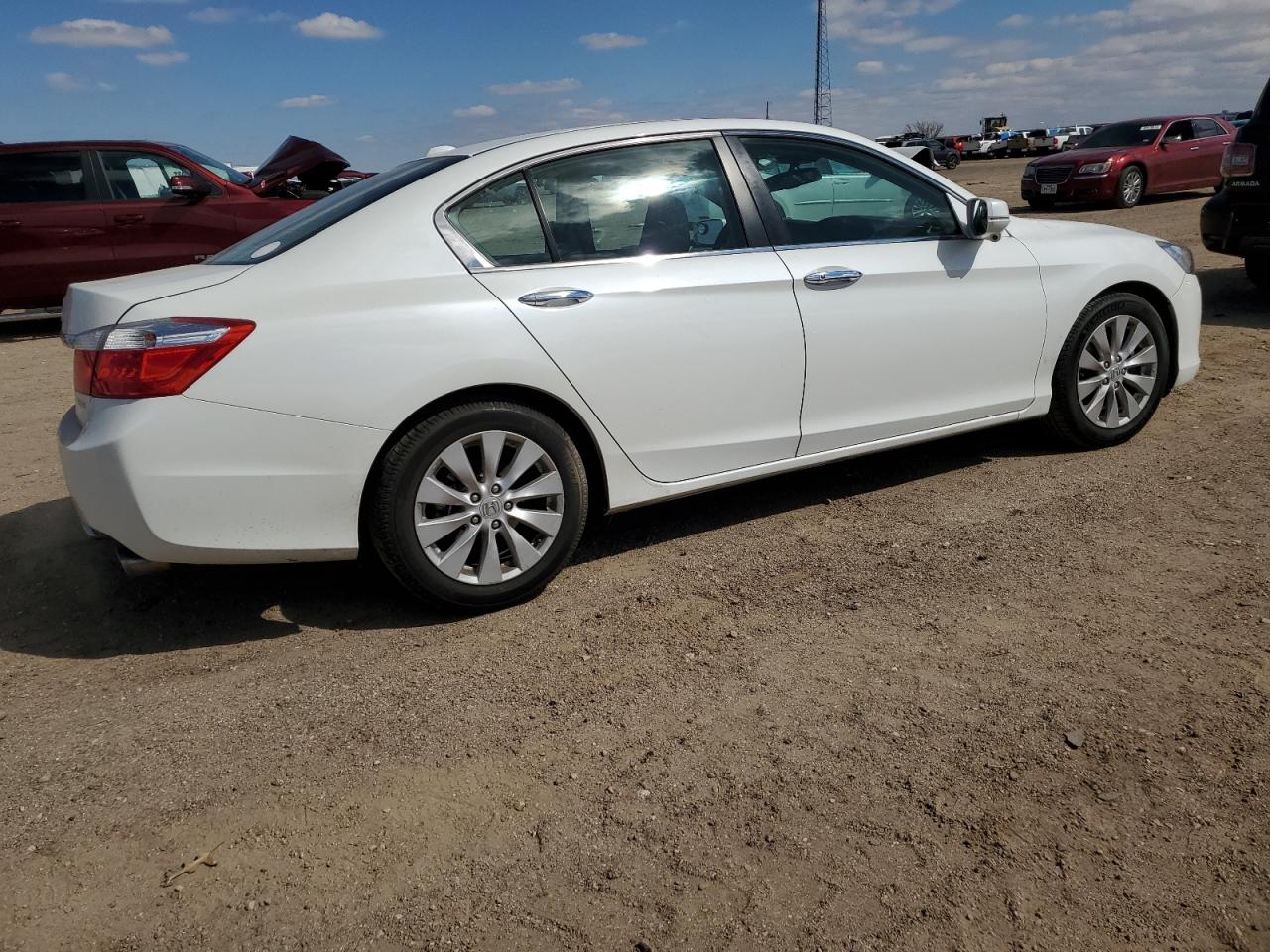 Photo 2 VIN: 1HGCR2F82EA105993 - HONDA ACCORD 