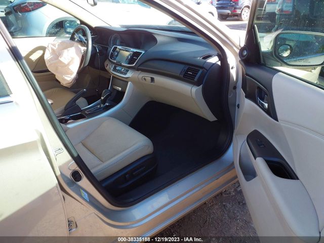 Photo 4 VIN: 1HGCR2F82EA132739 - HONDA ACCORD 