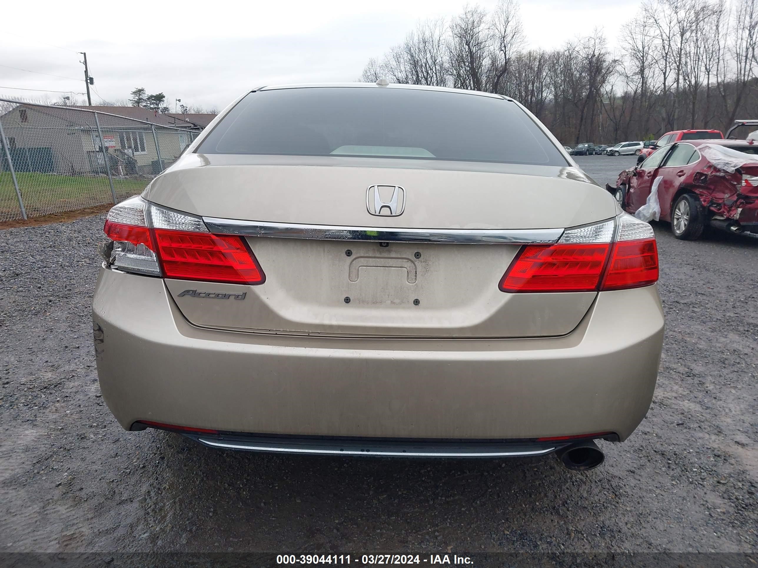 Photo 16 VIN: 1HGCR2F82EA183318 - HONDA ACCORD 