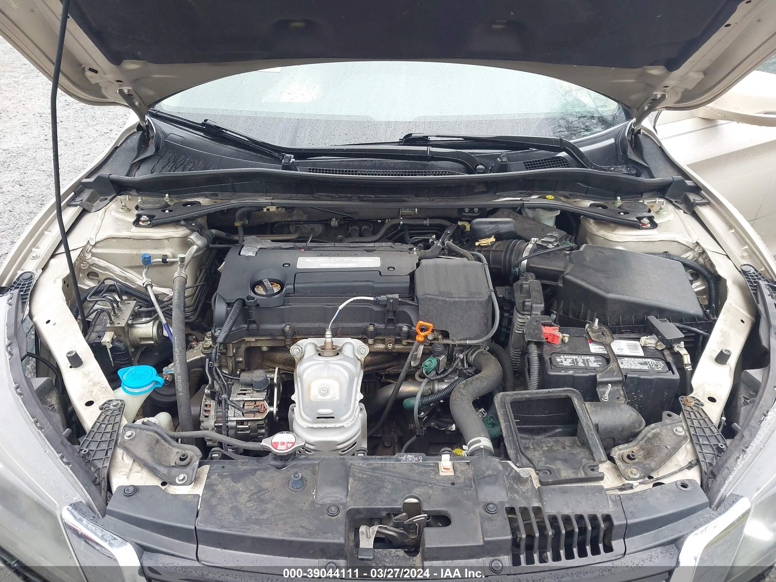 Photo 9 VIN: 1HGCR2F82EA183318 - HONDA ACCORD 