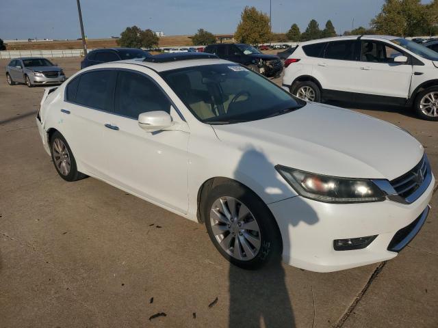 Photo 3 VIN: 1HGCR2F82FA004809 - HONDA ACCORD EXL 