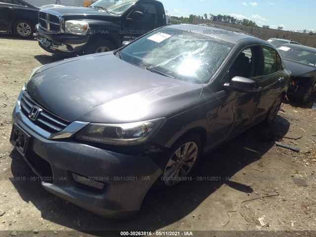 Photo 1 VIN: 1HGCR2F82FA010674 - HONDA ACCORD SEDAN 