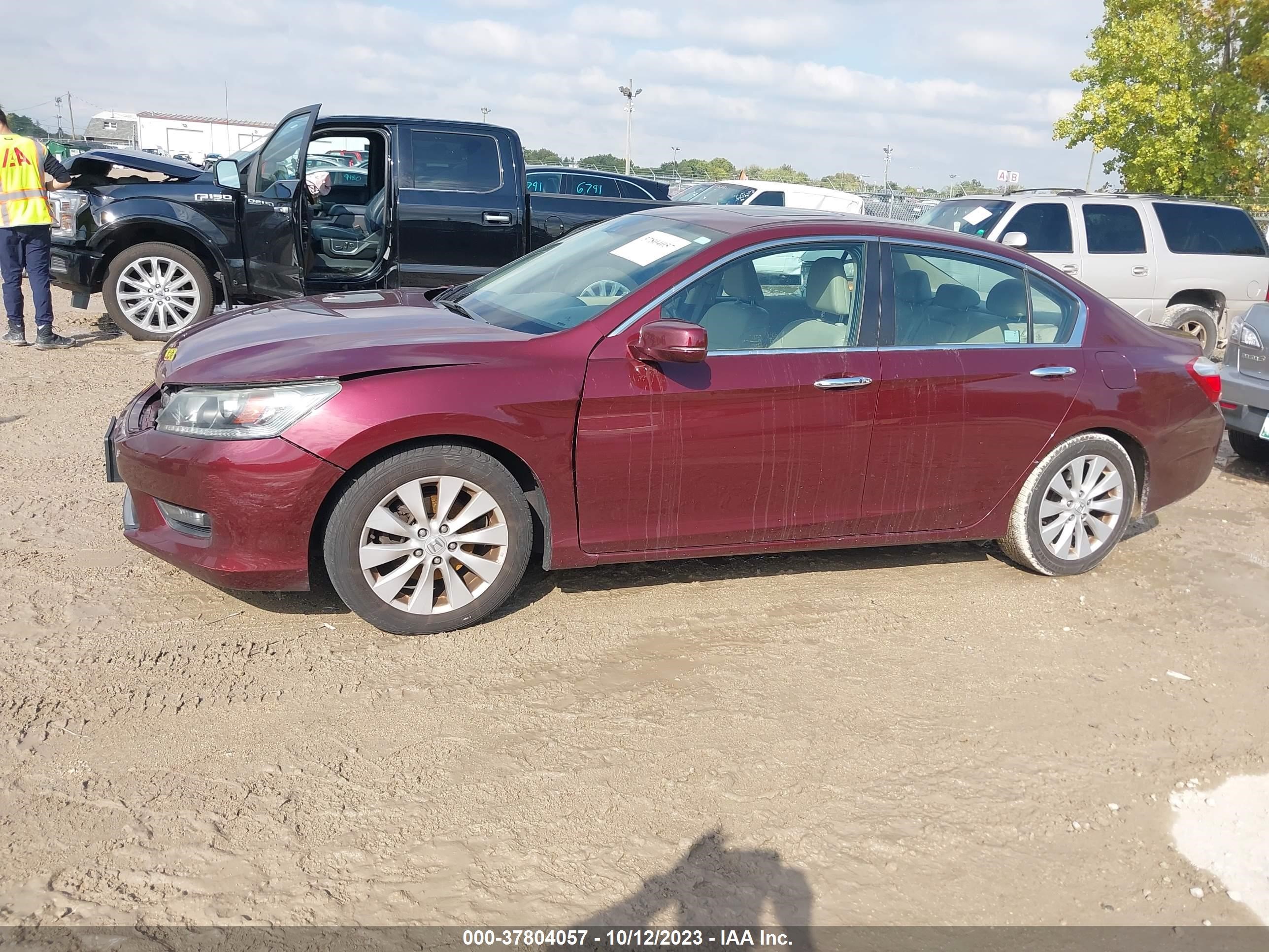 Photo 14 VIN: 1HGCR2F82FA015681 - HONDA ACCORD 