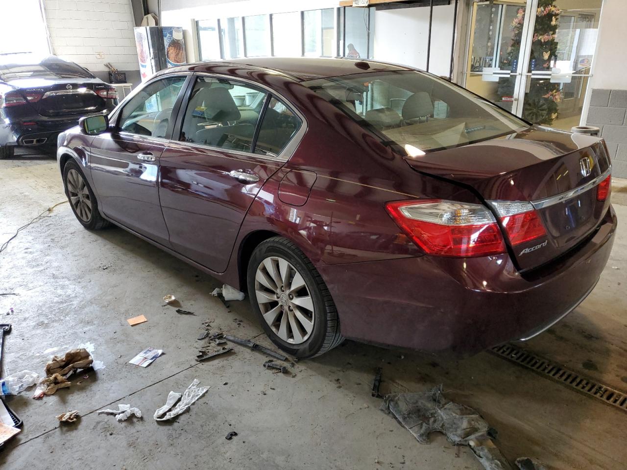 Photo 1 VIN: 1HGCR2F82FA051855 - HONDA ACCORD 