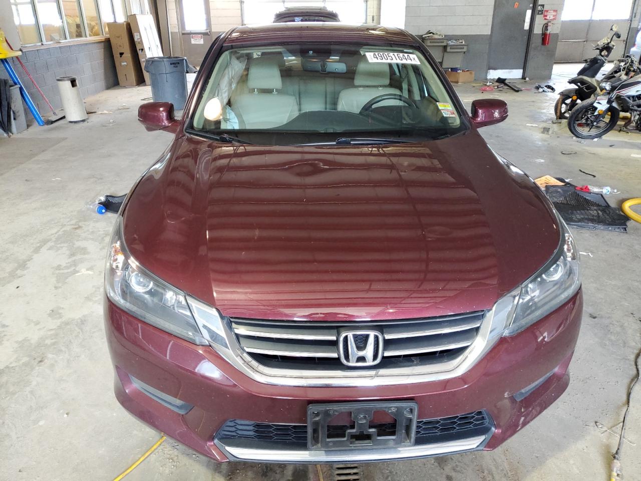 Photo 4 VIN: 1HGCR2F82FA051855 - HONDA ACCORD 