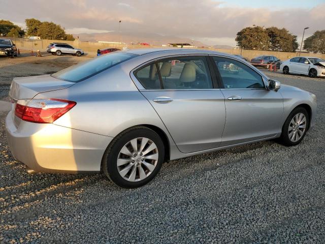 Photo 2 VIN: 1HGCR2F82FA106062 - HONDA ACCORD EXL 