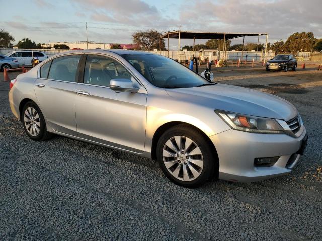 Photo 3 VIN: 1HGCR2F82FA106062 - HONDA ACCORD EXL 