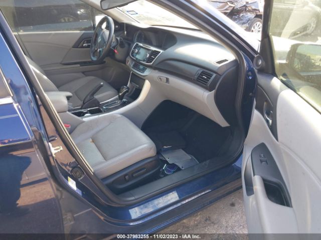 Photo 4 VIN: 1HGCR2F82FA134654 - HONDA ACCORD 