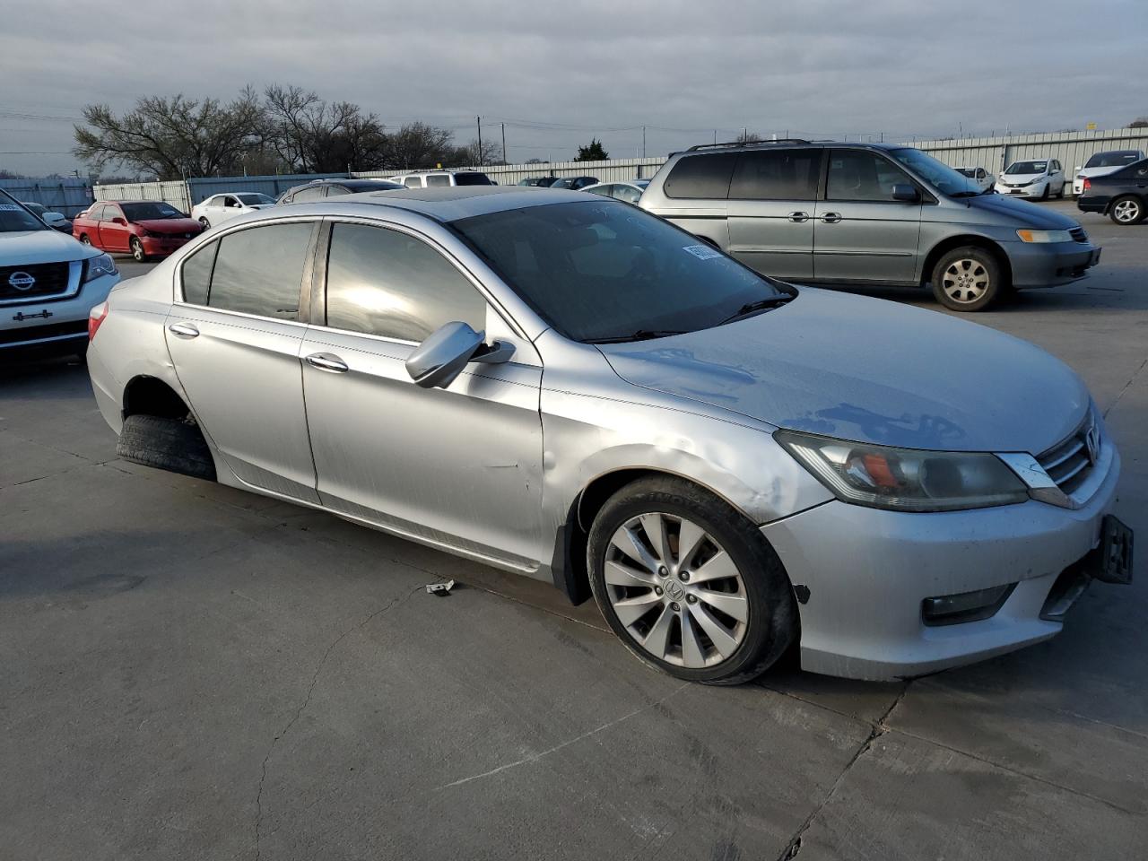 Photo 3 VIN: 1HGCR2F82FA158663 - HONDA ACCORD EXL 