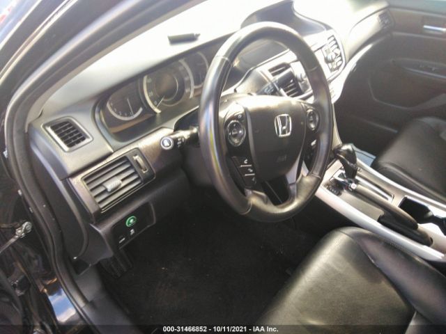 Photo 4 VIN: 1HGCR2F82FA229635 - HONDA ACCORD SEDAN 