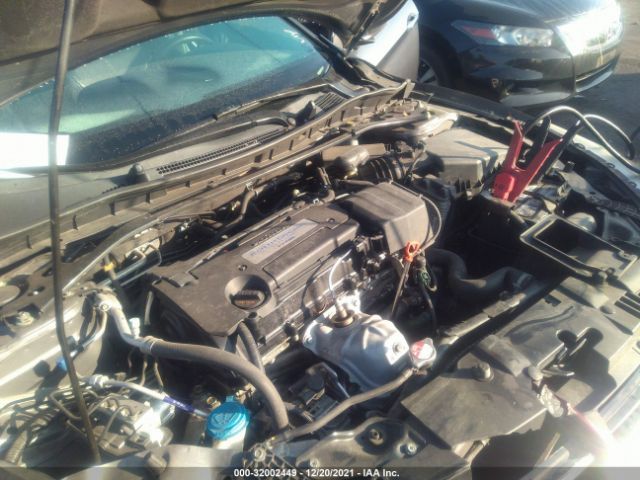 Photo 9 VIN: 1HGCR2F82FA270850 - HONDA ACCORD SEDAN 