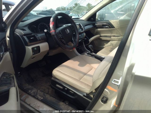 Photo 4 VIN: 1HGCR2F82GA001880 - HONDA ACCORD SEDAN 