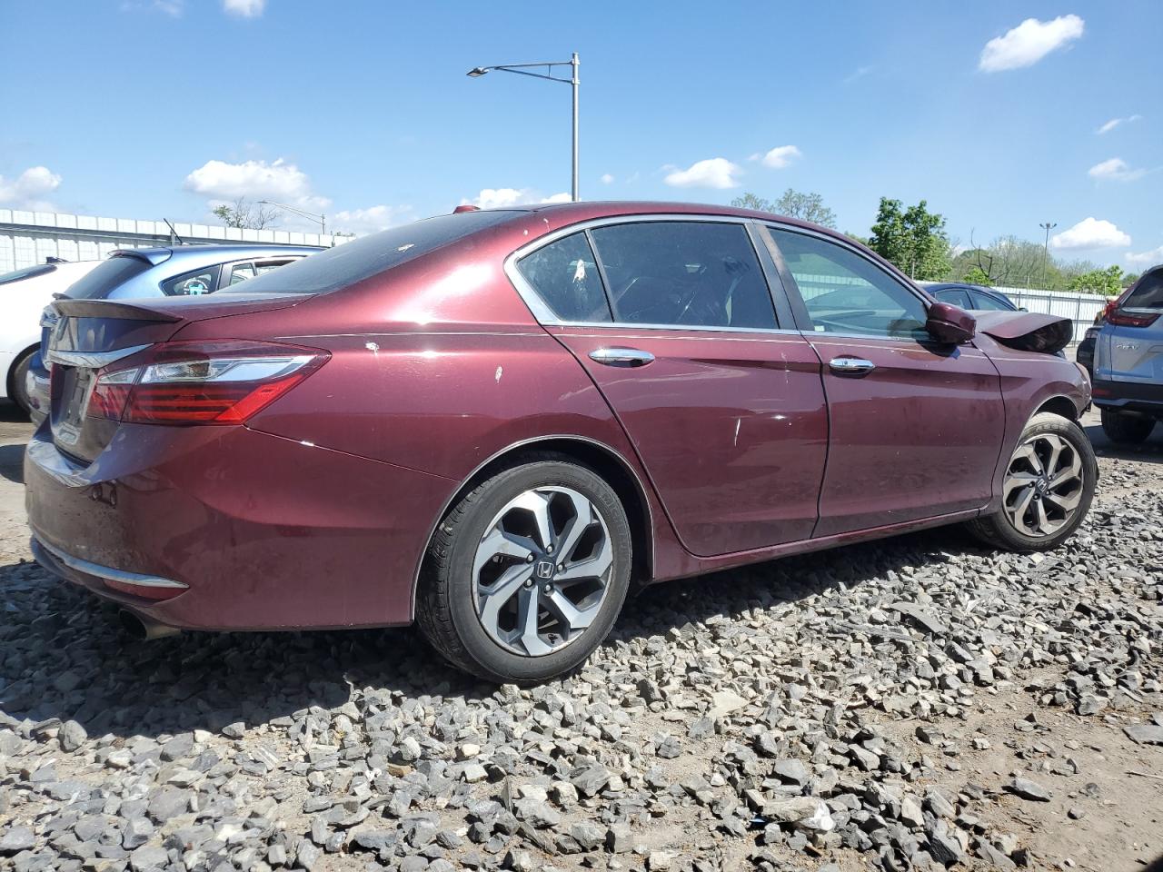 Photo 2 VIN: 1HGCR2F82GA005766 - HONDA ACCORD 