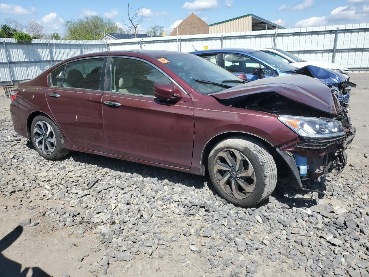 Photo 3 VIN: 1HGCR2F82GA005766 - HONDA ACCORD 