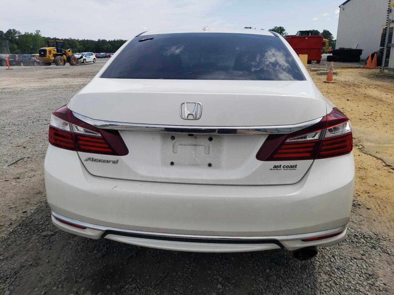 Photo 5 VIN: 1HGCR2F82GA131013 - HONDA ACCORD 