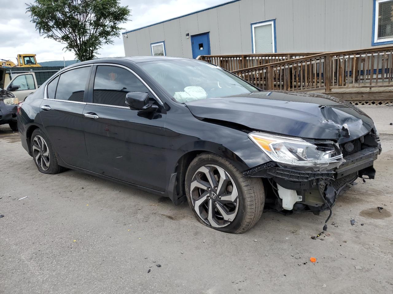 Photo 3 VIN: 1HGCR2F82GA137863 - HONDA ACCORD 