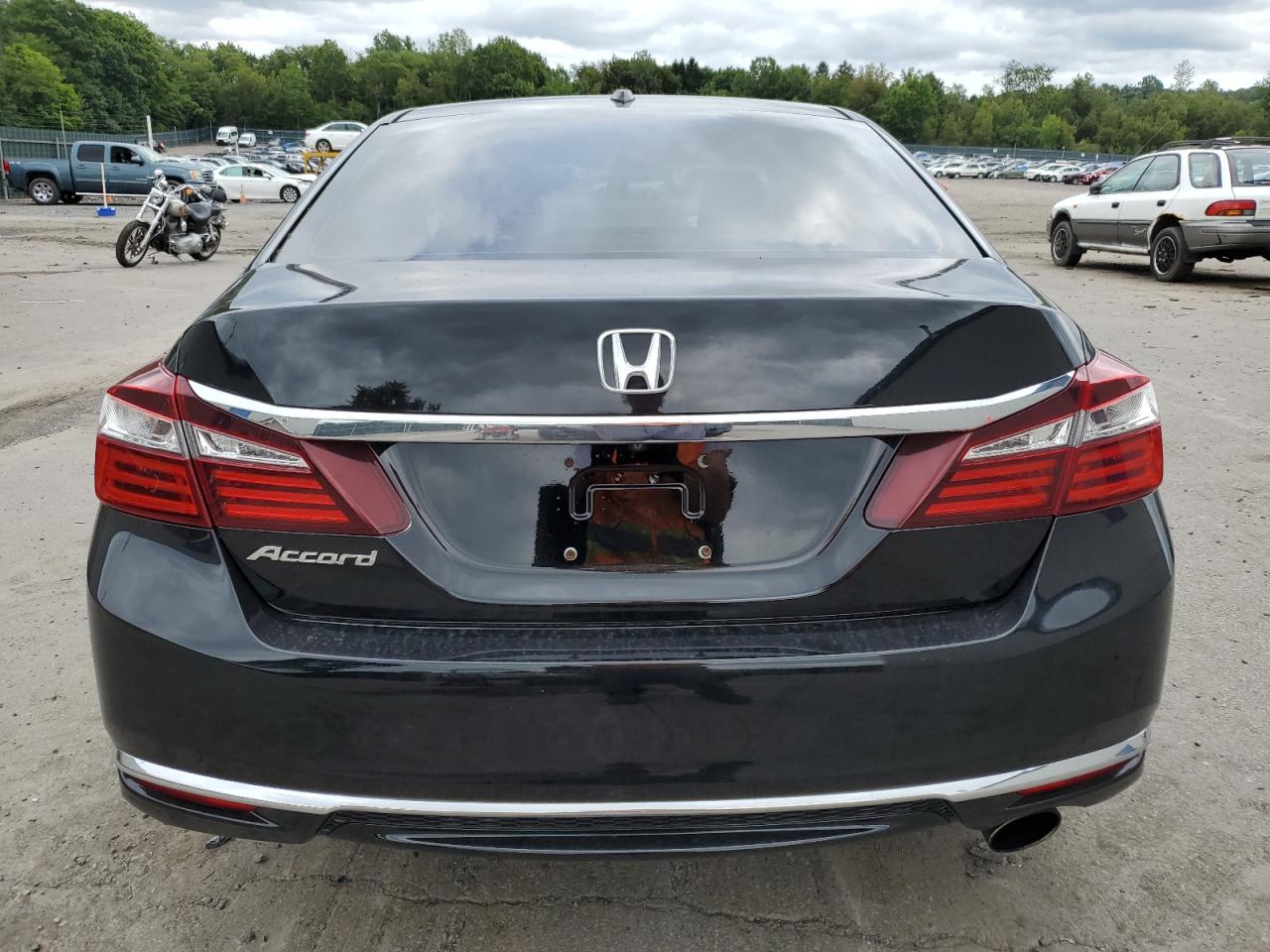 Photo 5 VIN: 1HGCR2F82GA137863 - HONDA ACCORD 