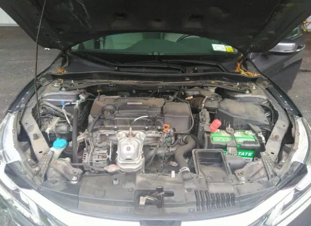 Photo 9 VIN: 1HGCR2F82HA043953 - HONDA ACCORD SEDAN 