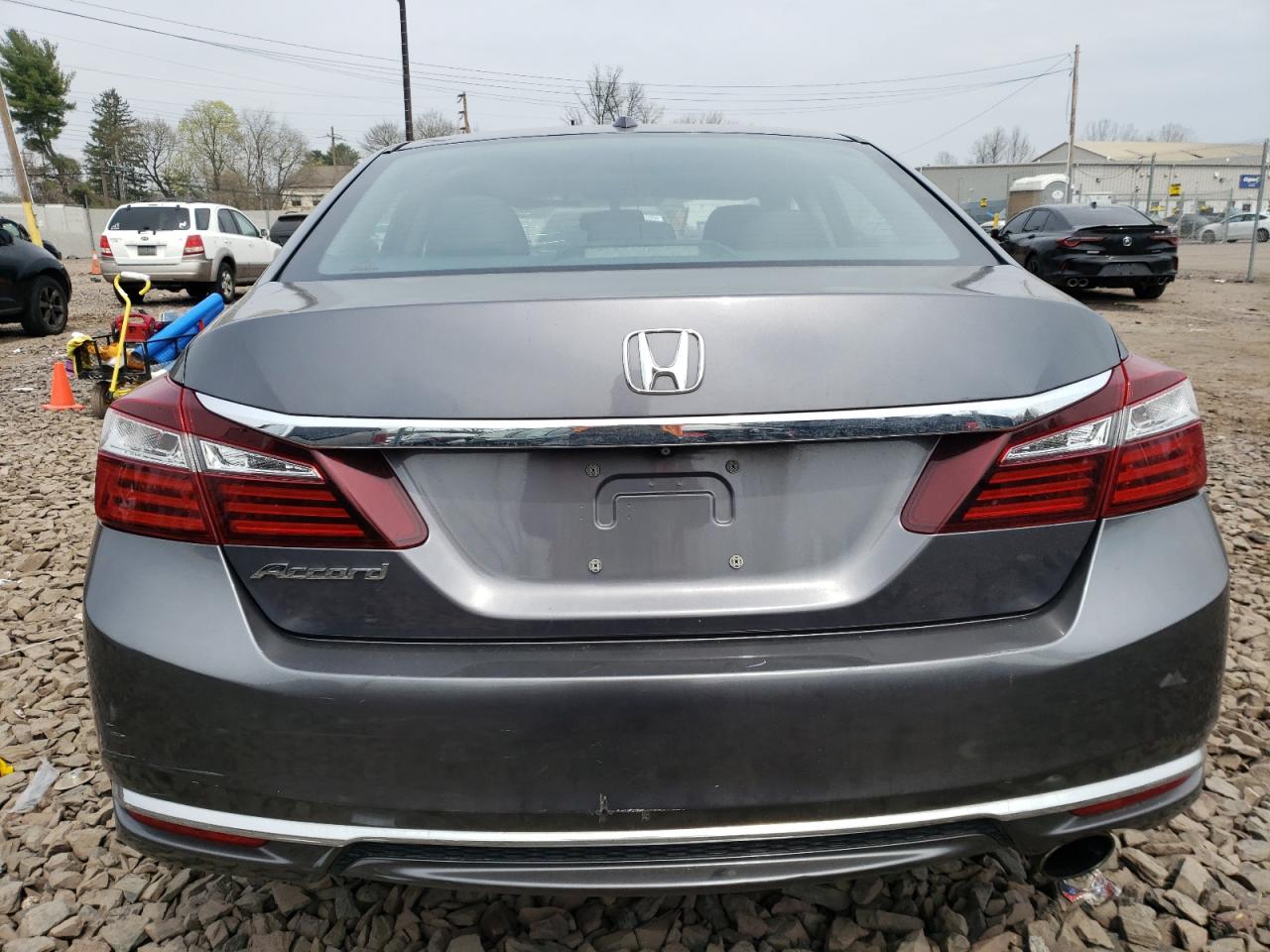 Photo 5 VIN: 1HGCR2F82HA105934 - HONDA ACCORD 