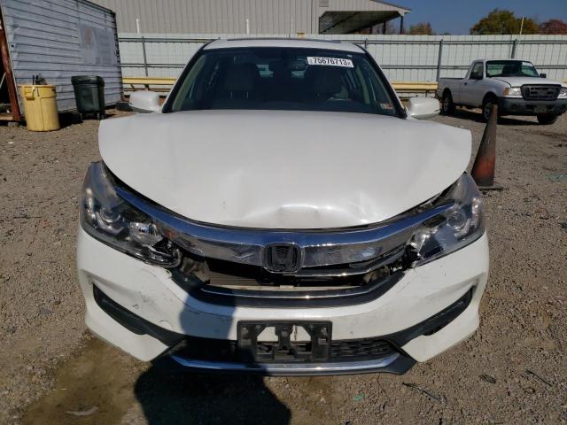 Photo 4 VIN: 1HGCR2F82HA154101 - HONDA ACCORD 