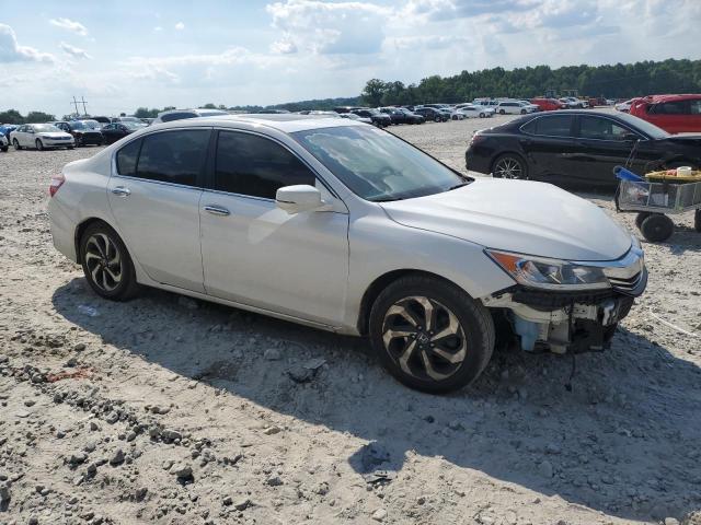 Photo 3 VIN: 1HGCR2F82HA307012 - HONDA ACCORD 