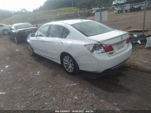 Photo 2 VIN: 1HGCR2F83DA057130 - HONDA ACCORD SDN 