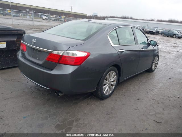 Photo 3 VIN: 1HGCR2F83DA070847 - HONDA ACCORD 