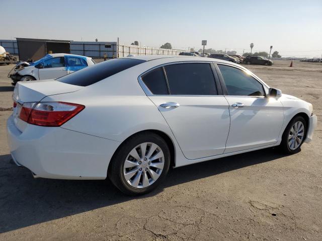 Photo 2 VIN: 1HGCR2F83DA099779 - HONDA ACCORD 