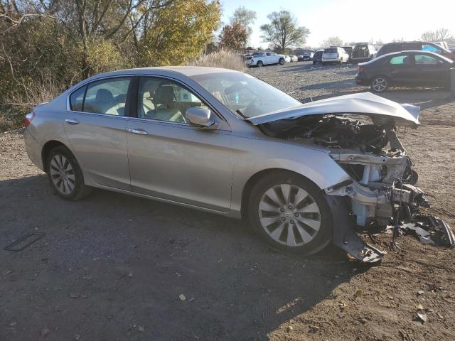 Photo 3 VIN: 1HGCR2F83DA110098 - HONDA ACCORD 