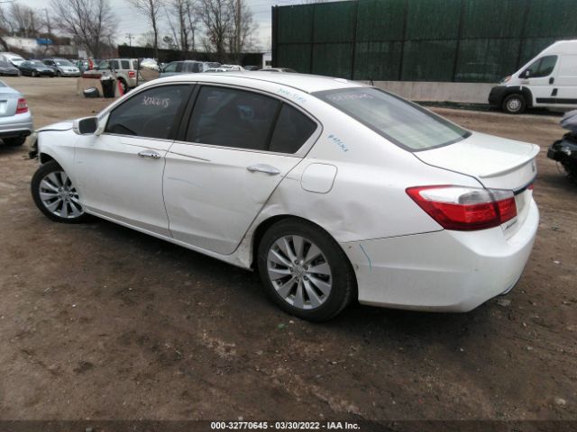 Photo 2 VIN: 1HGCR2F83DA115057 - HONDA ACCORD SDN 