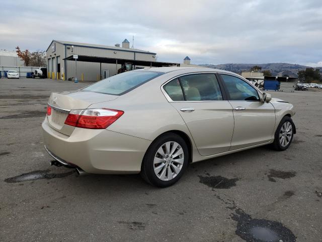 Photo 2 VIN: 1HGCR2F83DA117102 - HONDA ACCORD 