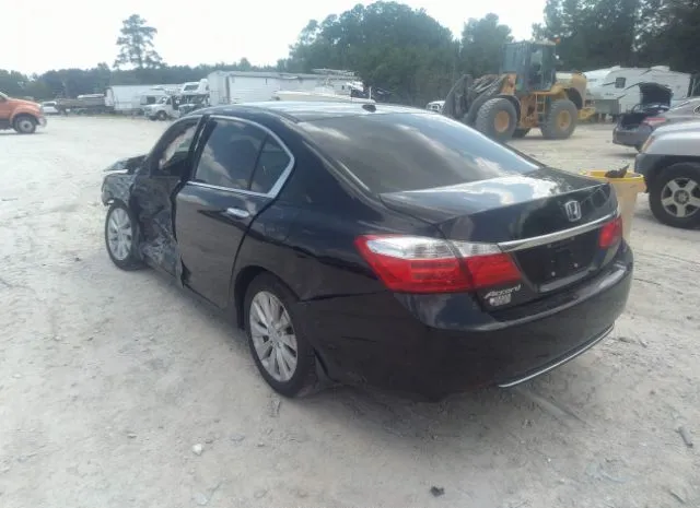 Photo 2 VIN: 1HGCR2F83DA128388 - HONDA ACCORD SDN 